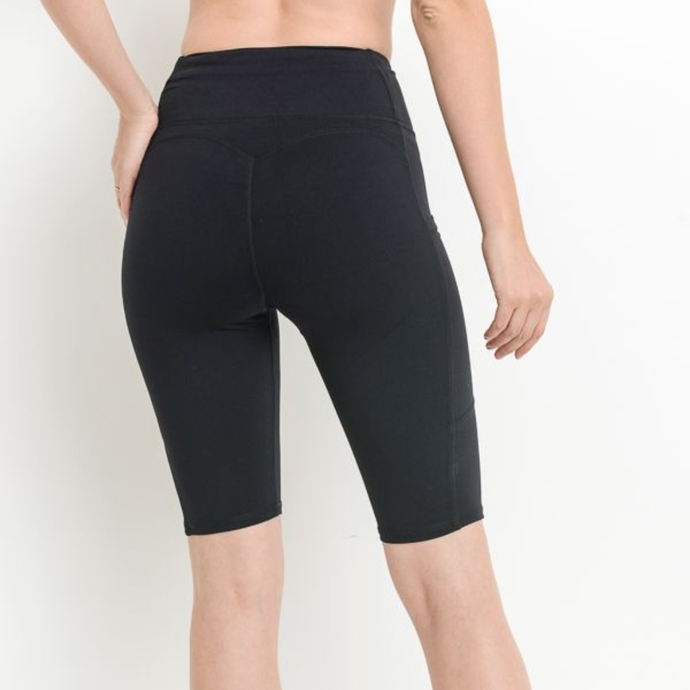 High Waist Short Leggings Featuring Side Pockets - Picture 7 of 8